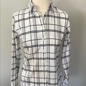 Banana Republic Black and White Plaid Button-Up Shirt new with tags